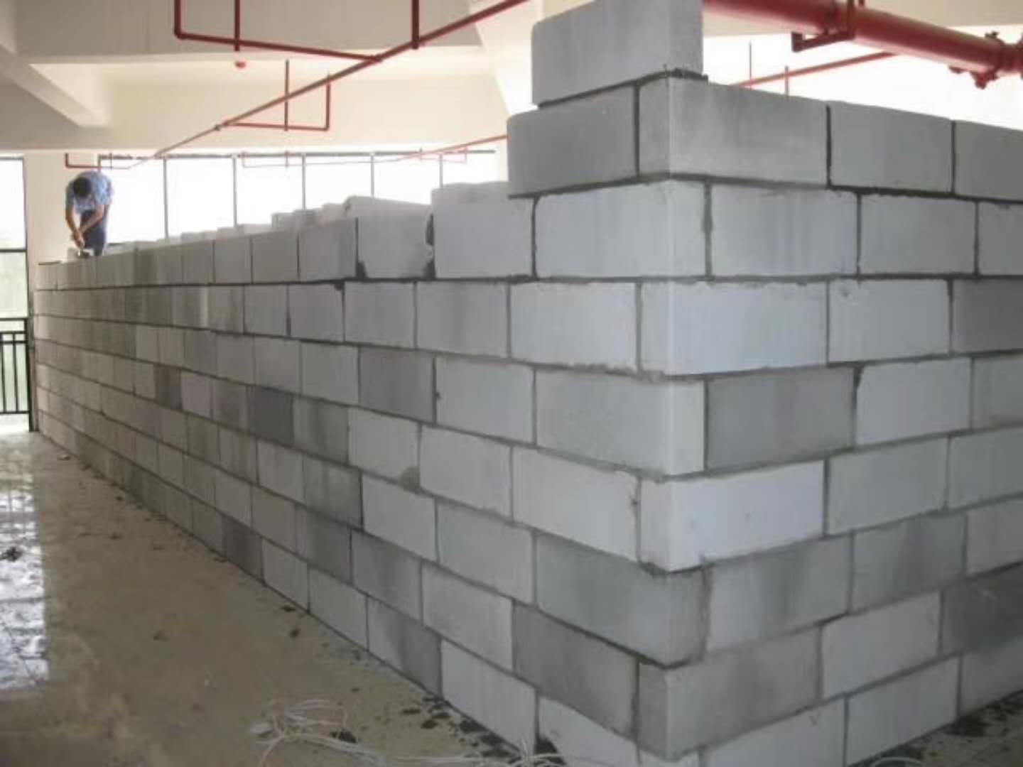 湄潭蒸压加气混凝土砌块承重墙静力和抗震性能的研究